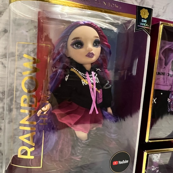 Rainbow High Serie 3 EMI Vanda Fashion Doll - Picture 1 of 3